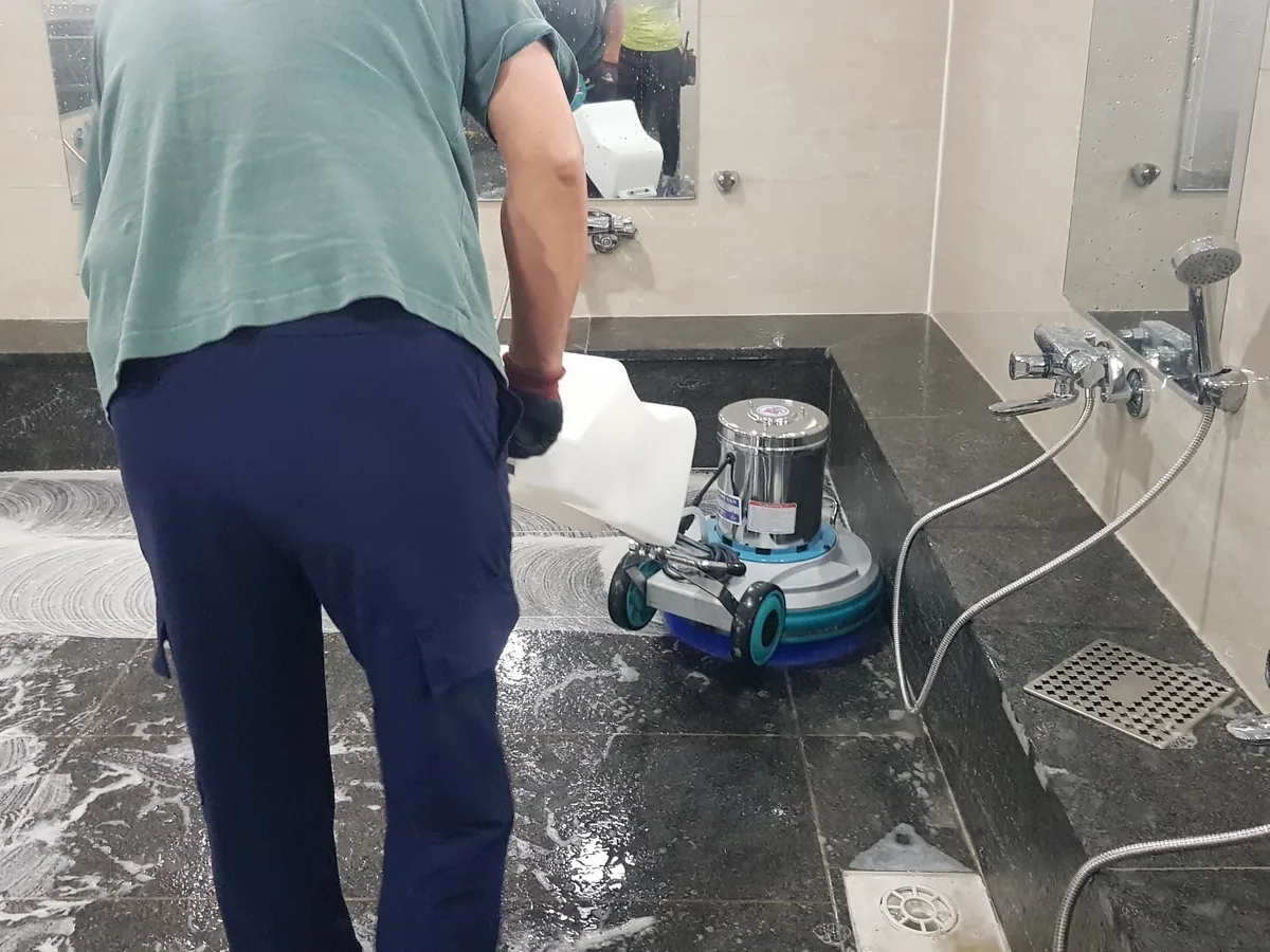 군위군 삼국유사면 찜질방 수전·샤워기 건식 사우나 위생청소 사례 - 행진크린